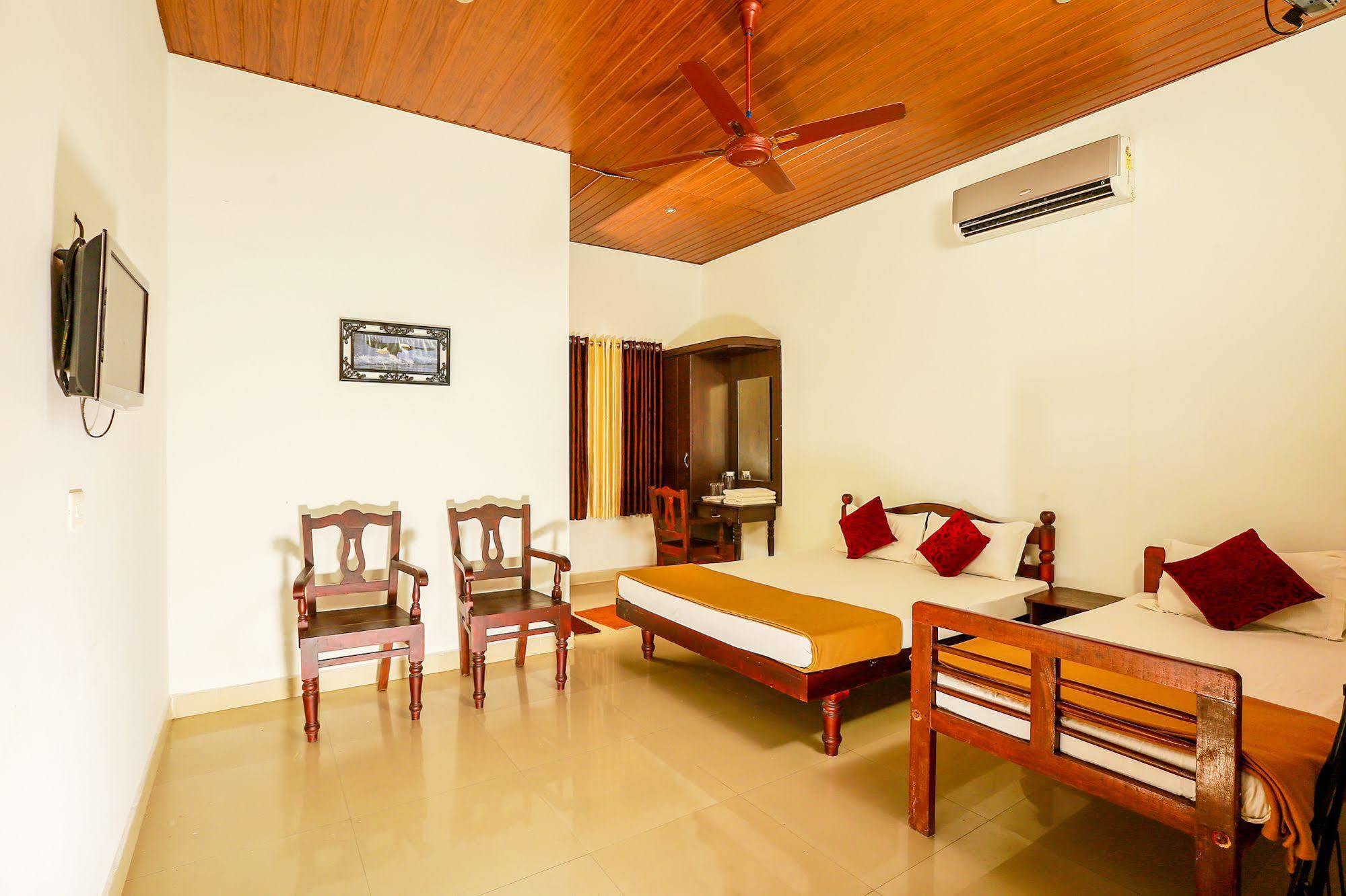 Baywatch Beach Resort Alappuzha Εξωτερικό φωτογραφία